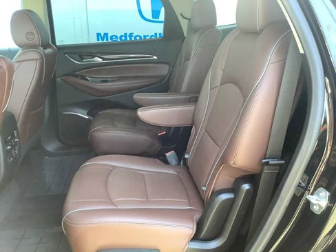 Used 2021 Buick Enclave Avenir w/ Avenir Technology Package AWD/4WD image 13