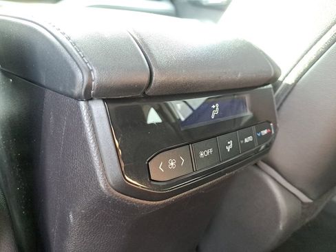 Certified 2021 Toyota Highlander XLE image 11