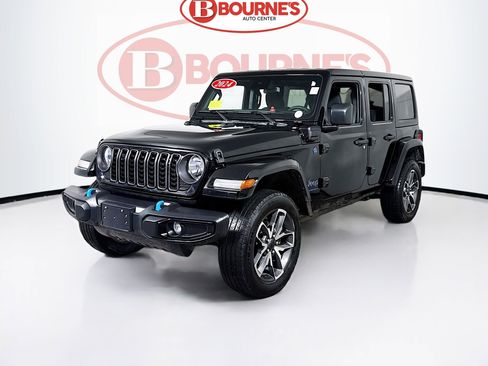 Used 2024 Jeep Wrangler Unlimited w/ Convenience Group image 5