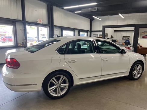 Used 2014 Volkswagen Passat TDI SE FWD image 8