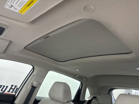 Used 2025 Honda HR-V EX-L image 10