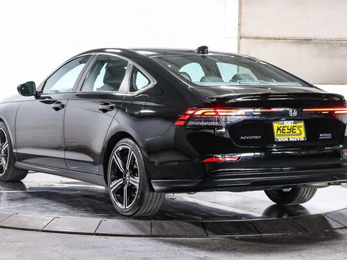 Used 2024 Honda Accord Sport image 8