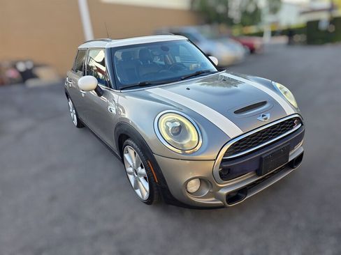 Used 2017 MINI Cooper S FWD image 3