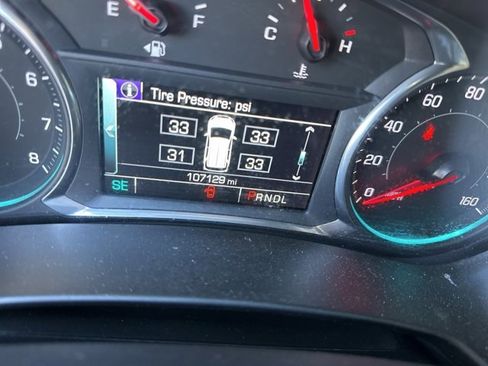 Used 2018 Chevrolet Equinox Premier image 23