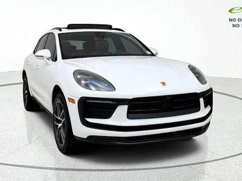 Used 2024 Porsche Macan w/ Premium Plus Package AWD/4WD image 2