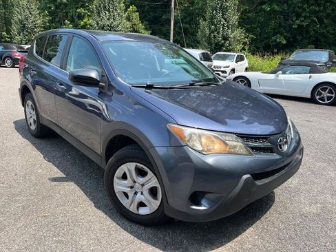 Used 2013 Toyota RAV4 LE FWD image 14