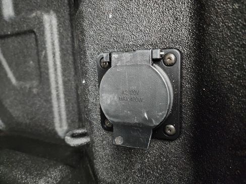 Used 2023 Chevrolet Silverado 1500 RST w/ Redline Edition image 31