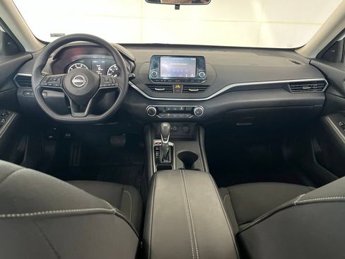Used 2024 Nissan Altima 2.5 S FWD image 29