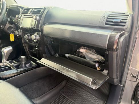 Used 2017 Toyota 4Runner TRD Off-Road Premium AWD/4WD image 26