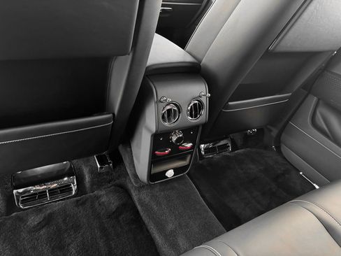 New 2026 Rolls-Royce Cullinan Black Badge image 27