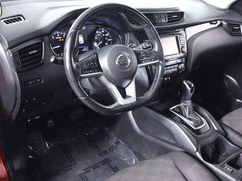 Used 2019 Nissan Rogue Sport SV w/ All-Weather Package FWD image 9