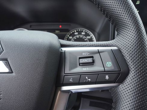 New 2026 Mitsubishi Outlander SE image 22