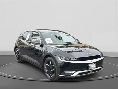 Used 2024 Hyundai Ioniq 5 SE RWD image 3