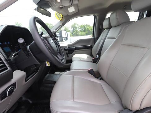 Used 2020 Ford F450 XL image 2