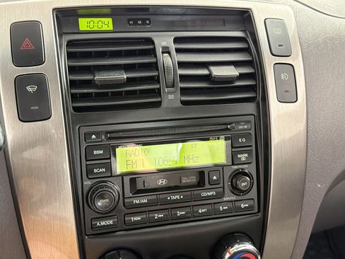 Used 2005 Hyundai Tucson LX FWD image 23