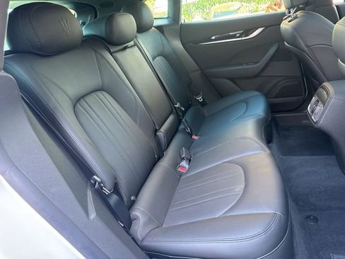 Certified 2022 Maserati Levante Modena image 18