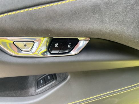 Used 2020 Chevrolet Corvette Stingray Premium Cpe w/ 3LT Preferred Equipment Group RWD image 13