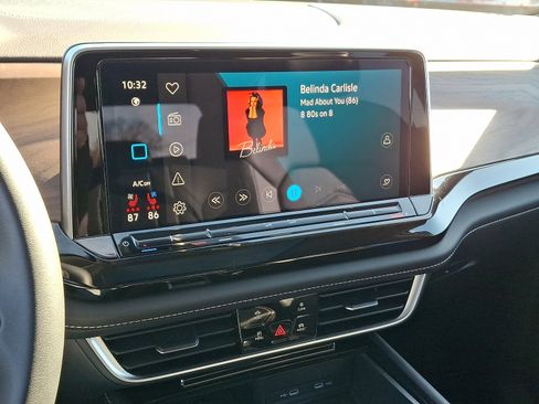 Used 2025 Volkswagen Atlas SE image 19