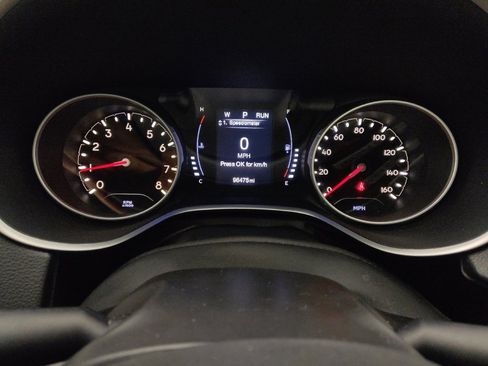 Used 2018 Jeep Compass Latitude FWD image 23