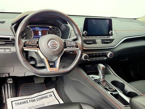 Used 2020 Nissan Altima 2.5 SR FWD image 11