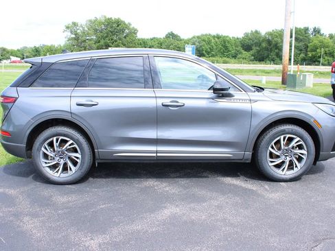 Used 2023 Lincoln Corsair AWD w/ Equipment Group 101A image 16