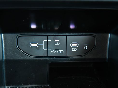 Used 2025 Kia Sorento S w/ Panoramic Sunroof Package image 28