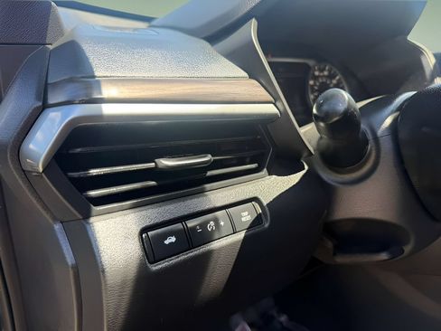 Used 2024 Nissan Altima 2.5 SV FWD image 20
