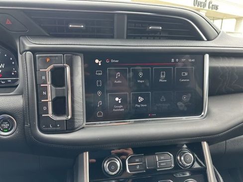 Used 2022 GMC Yukon Denali w/ Denali Ultimate Package AWD/4WD image 10