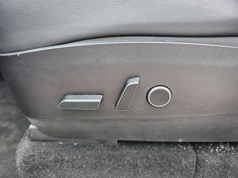 Used 2021 Tesla Model Y Long Range AWD/4WD image 13