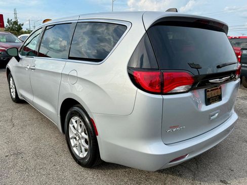 Used 2024 Chrysler Voyager LX FWD image 6
