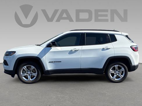 Used 2024 Jeep Compass Latitude image 6