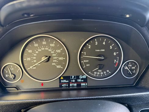 Used 2018 BMW 320i 320i Sedan 4D image 10