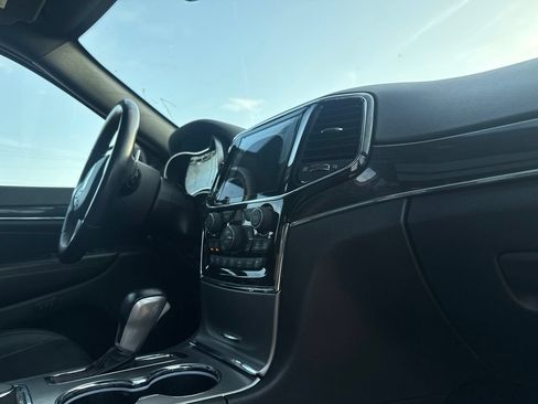 Used 2021 Jeep Grand Cherokee Trailhawk w/ Trailhawk Luxury Group AWD/4WD image 23