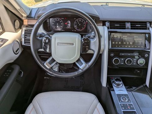 Used 2020 Land Rover Discovery HSE AWD/4WD image 19