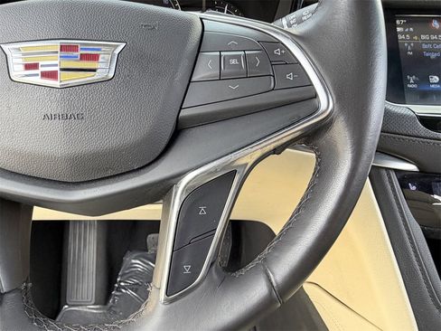 Used 2018 Cadillac XT5 Luxury w/ Driver Awareness Package image 22
