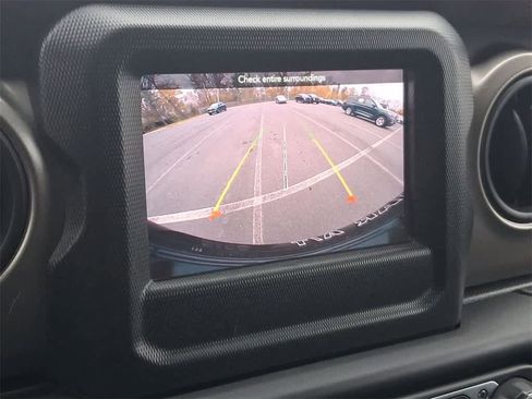 Used 2021 Jeep Wrangler Unlimited Sport image 21