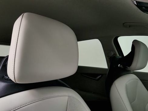 Used 2023 Kia Niro Wind FWD image 35