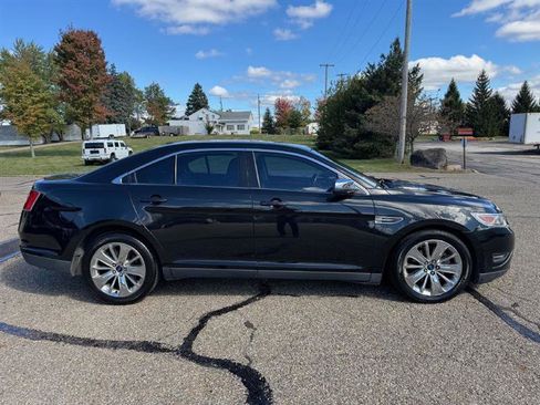 Used 2012 Ford Taurus Limited FWD image 4