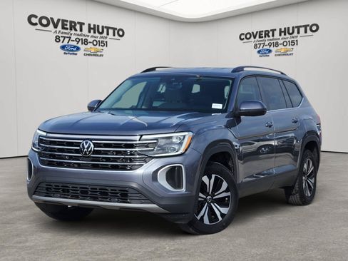Used 2025 Volkswagen Atlas SE FWD image 1