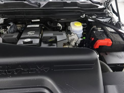 Used 2022 RAM 3500 Tradesman AWD/4WD image 18