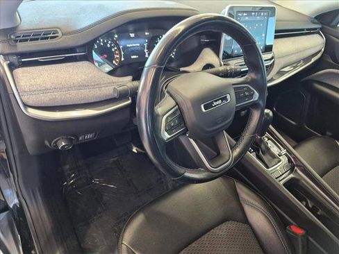 Used 2022 Jeep Compass Latitude w/ Convenience Group AWD/4WD image 10