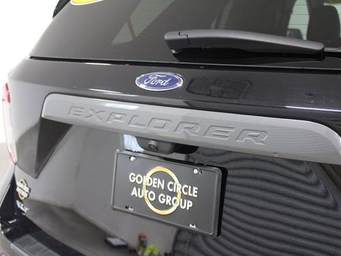 Used 2023 Ford Explorer XLT w/ Equipment Group 202A image 13