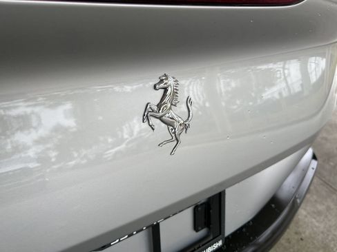 Used 2019 Ferrari Portofino RWD image 34