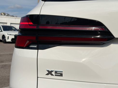 New 2026 BMW X5 M60i image 10