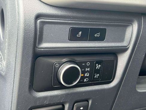 Used 2022 Ford Expedition XLT image 21