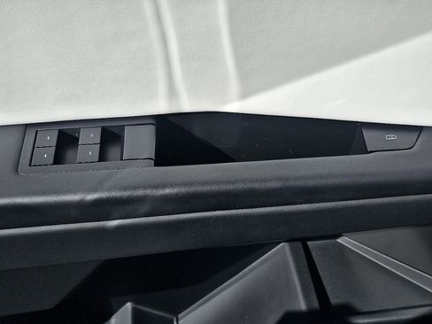 Used 2024 Tesla Cybertruck AWD Crew Cab image 28