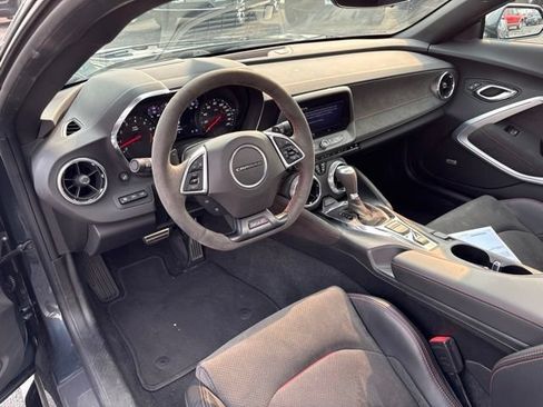 Used 2020 Chevrolet Camaro ZL1 RWD image 17
