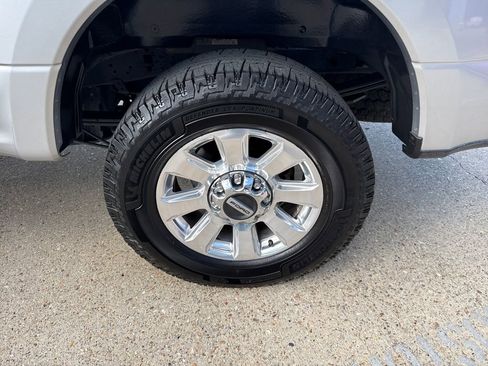 Used 2021 Ford F250 Platinum w/ FX4 Off-Road Package AWD/4WD image 36