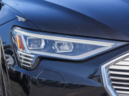 Used 2019 Audi e-tron Prestige AWD/4WD image 4