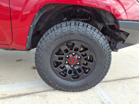 Used 2020 Toyota Tacoma SR AWD/4WD image 10